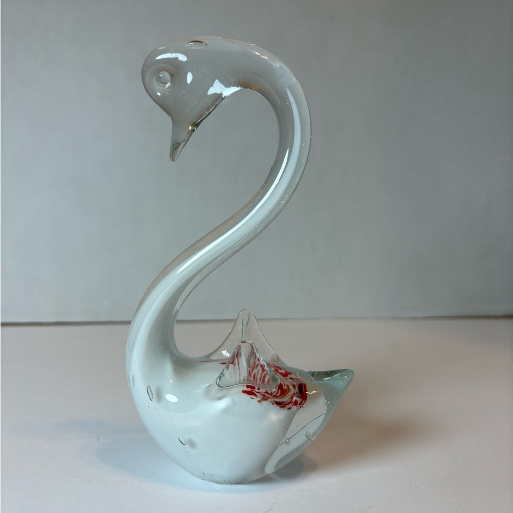 Swan hand-blown art glass figurine white with red inclusions